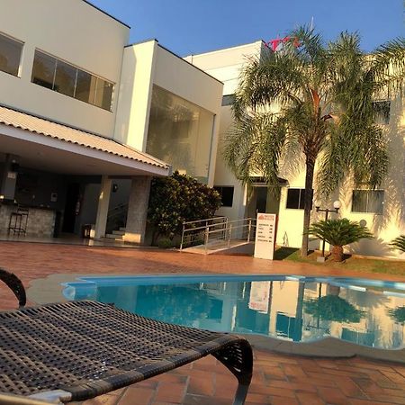 Hotel Baeza Goiatuba Εξωτερικό φωτογραφία